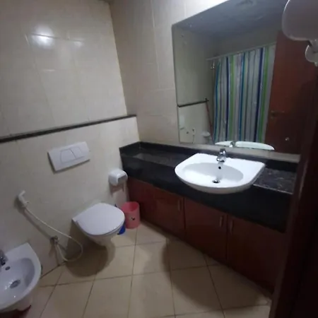 Couples Room Tv Fridge Close To Metro Dubai Esterno foto