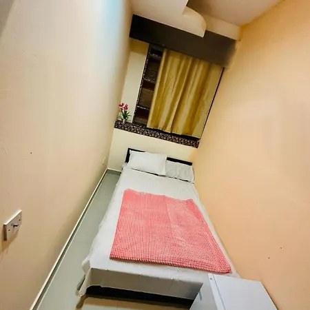 Couples Room Tv Fridge Close To Metro Dubai Esterno foto