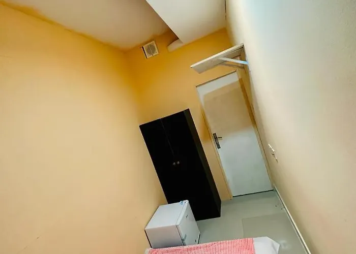 Couples Room Tv Fridge Close To Metro